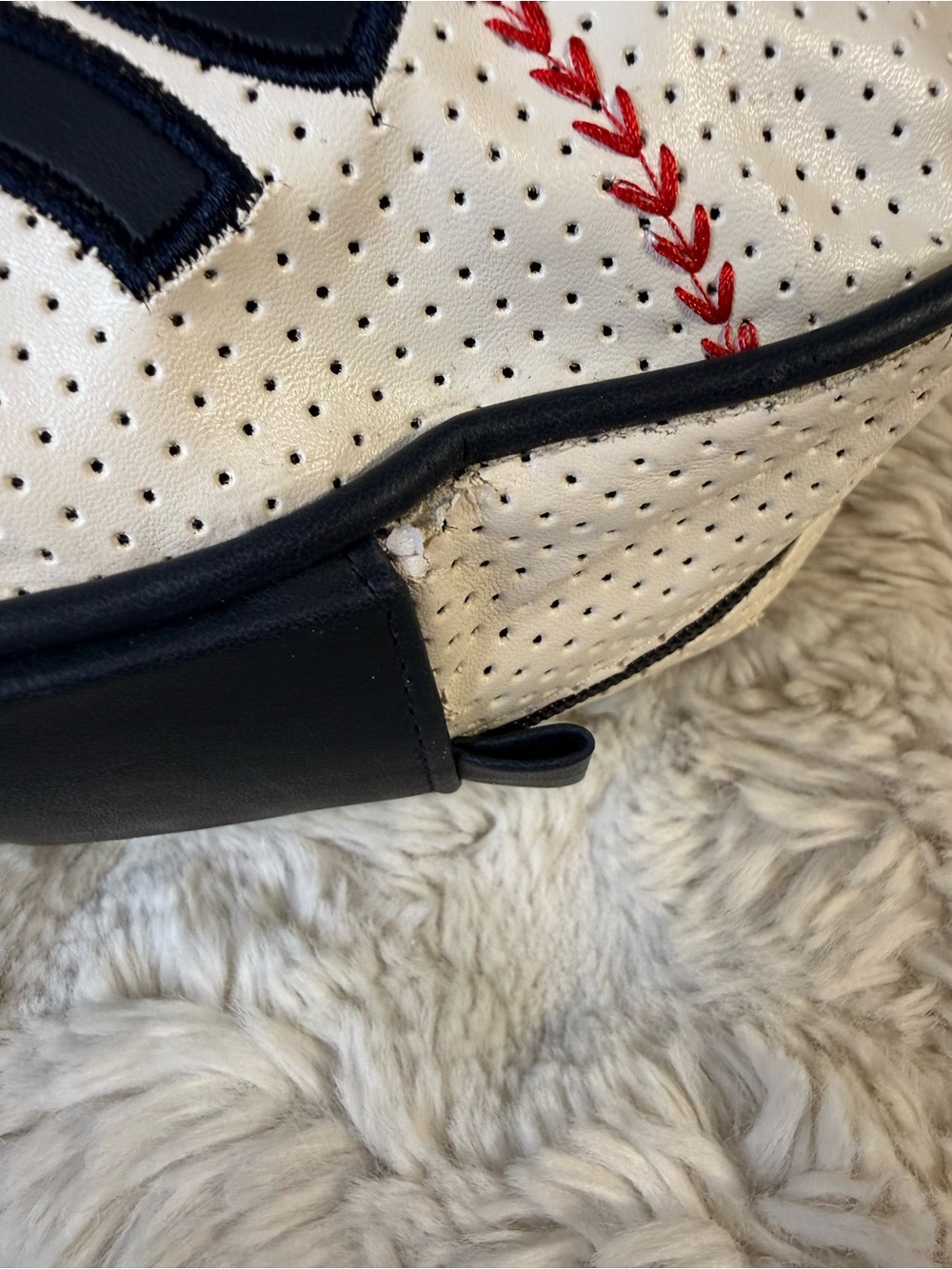 New York Yankees White & Navy Baseball Satchel Bag - Picture 7 of 13